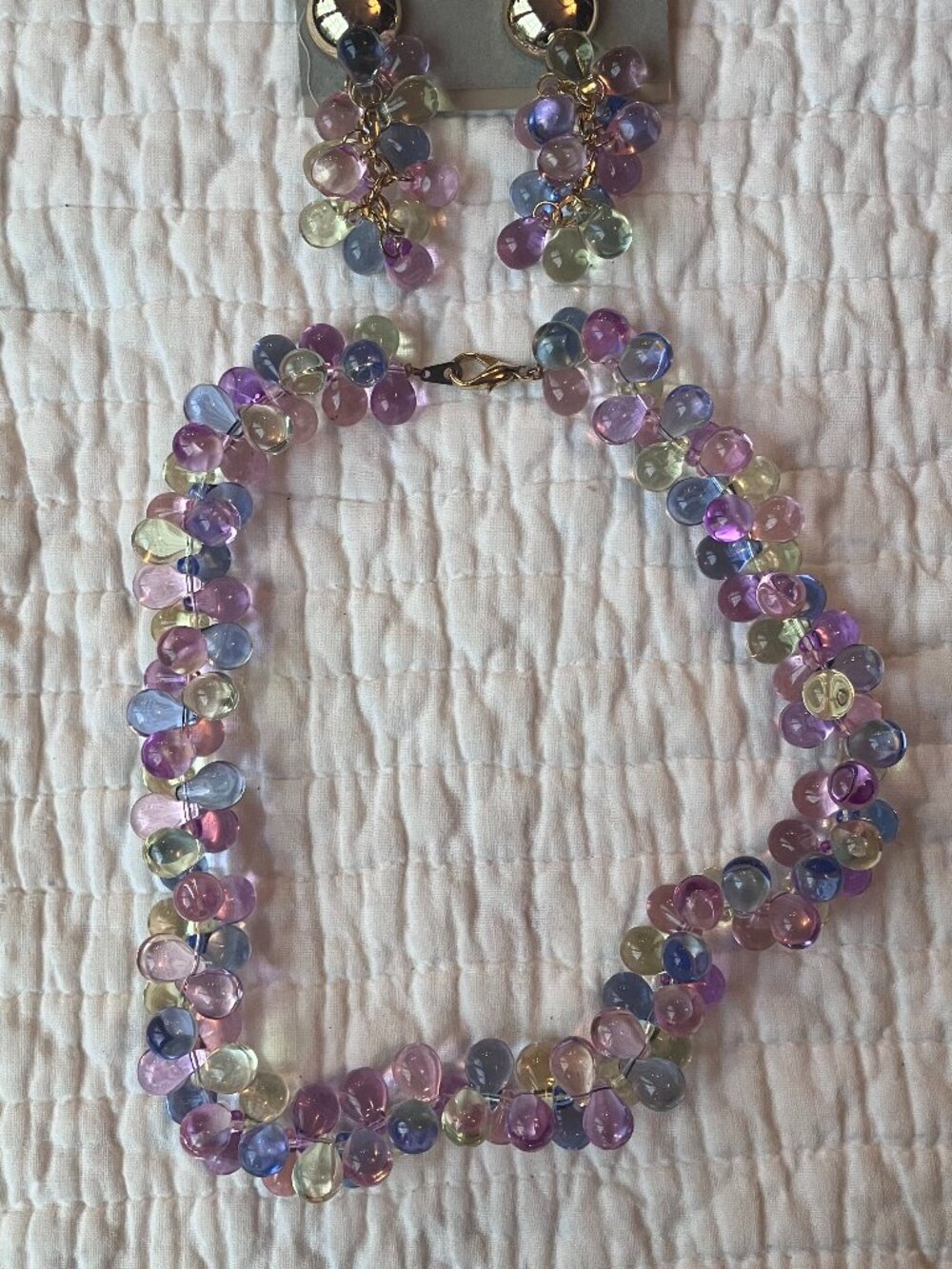 Vintage multi-colored beaded necklace and earrings set, pastel necklaces - Picture 3 of 8